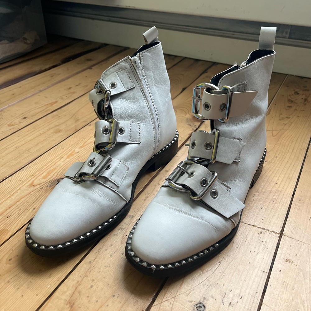 White leather boots, Topshop size 39